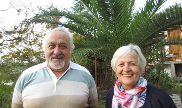 Ünlü oyuncunun anne babası yangında hayatını kaybetti