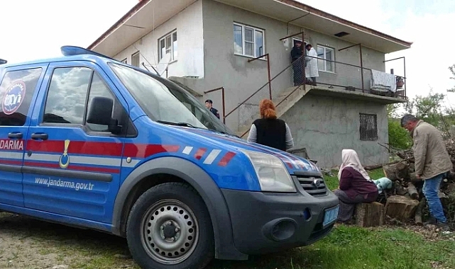 Yatalak karısını öldürdü ardından intihar etti