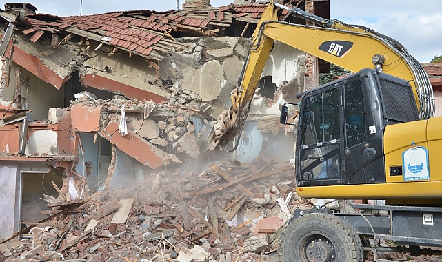 Yıldırım’da 137 kaçak yapı yıkıldı