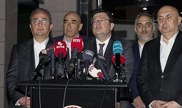 CHP heyeti YSK'yı ziyaret etti
