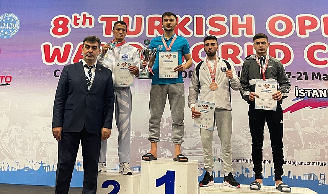 Kick Boks turnuvasında Yıldırım rüzgarı