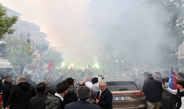 Sanayi ve Teknoloji Bakanı Varank, Bursa'da seçim ofisi açılışında konuştu: