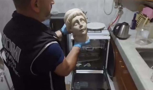 2 bin yıllık heykel bulaşık makinesinden çıktı