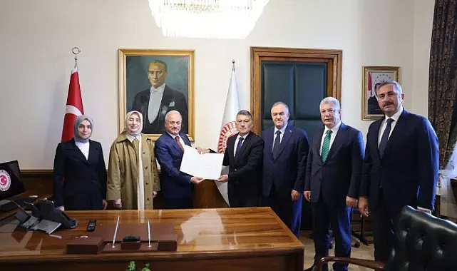 AK Parti İstanbul Milletvekili Numan Kurtulmuş, TBMM Başkanı adayı oldu