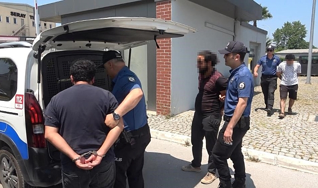 Avukat çifte bıçak ve taşla saldıran 3 şüpheliden 2’si tutuklandı