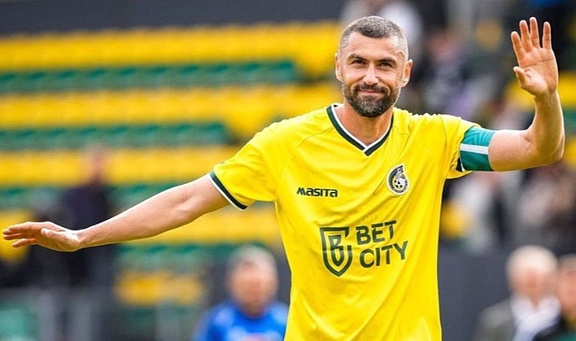 Burak Yılmaz futbolu bıraktı!