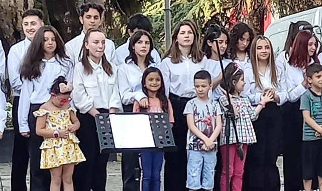 Bursa'da sahne, ‘adam olacak’ çocukların