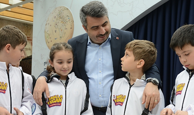 Yıldırımlı çocuklar uzayla tanıştı