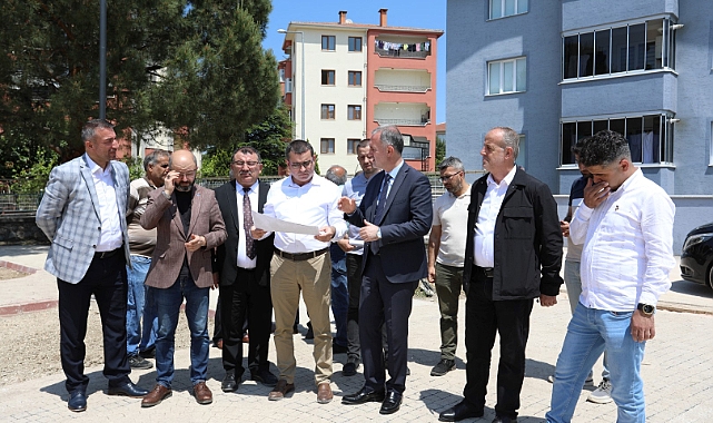 İnegöl’de eskiyen parklar yenileniyor