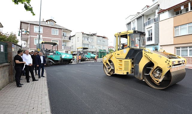 İnegöl Park Caddesi'nin asfaltı yenileniyor