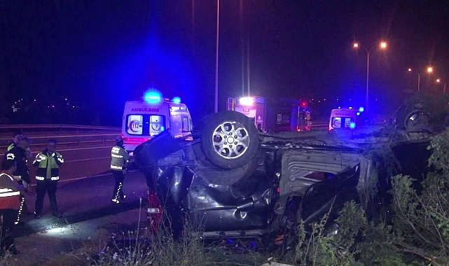 İstanbul Çatalca’da otomobil ağaçlık alana devrildi: 14 yaralı