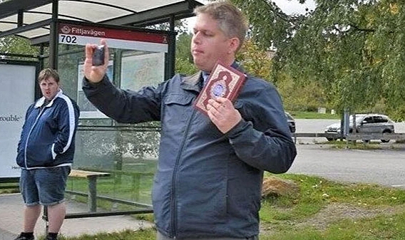 İsveç’te skandal: Kur’an-ı Kerim yakma yasağı kaldırıldı