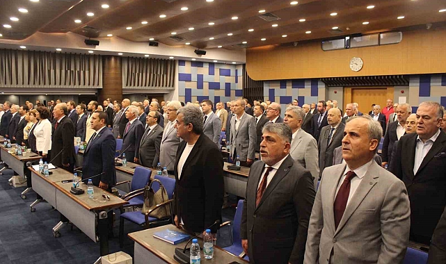 İZTO meclisinde ekonomi programı değerlendirmesi