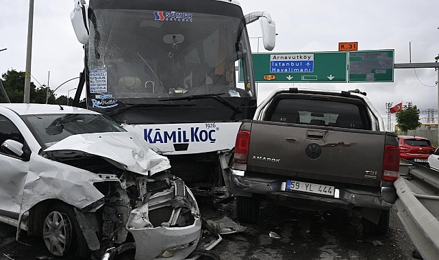 Karşı şeride geçen otobüs dehşet saçtı