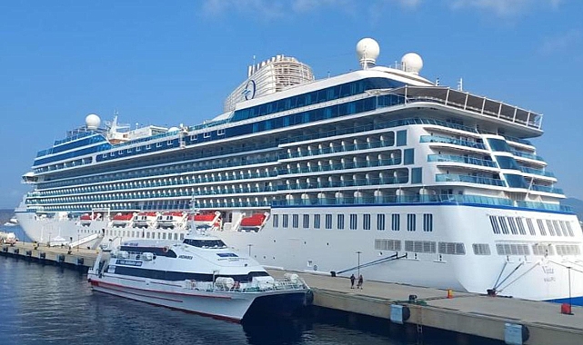 Kruvaziyer 'Vista' Bodrum Limanı'na demirledi