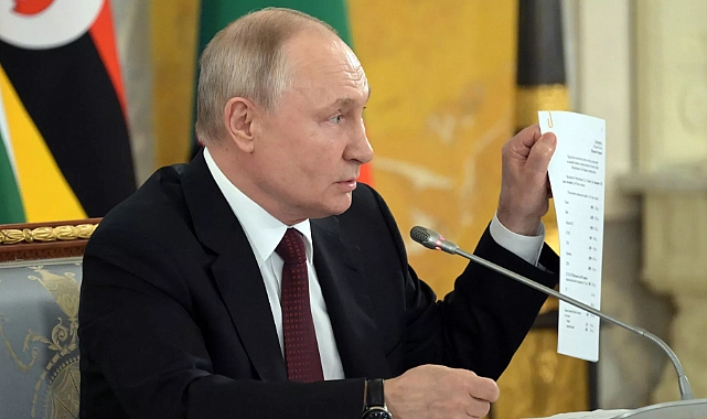 Putin, hükümlülerin sözleşme kapsamında askere alınmasına ilişkin yasayı imzaladı
