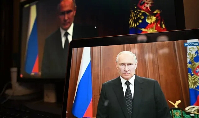 Putin, yabancı haberleşme servisleri için memurlara para cezası verilmesine ilişkin yasayı imzaladı