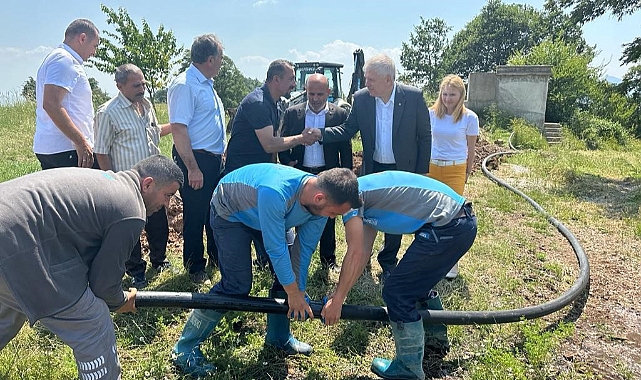 Su geldi mahalleli çifte bayram yaptı