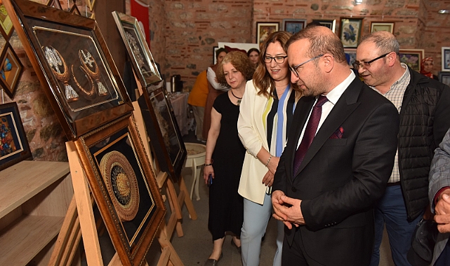 Yıldırım’da kadın temalı kağıt rölyef sergisi