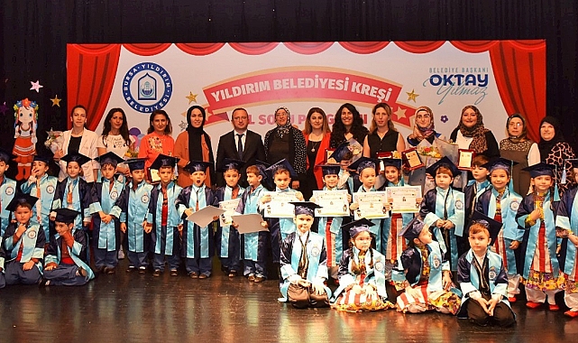 Yıldırımlı miniklerin mezuniyet sevinci