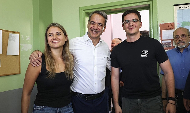 Yunanistan'da zafer Miçotakis'in