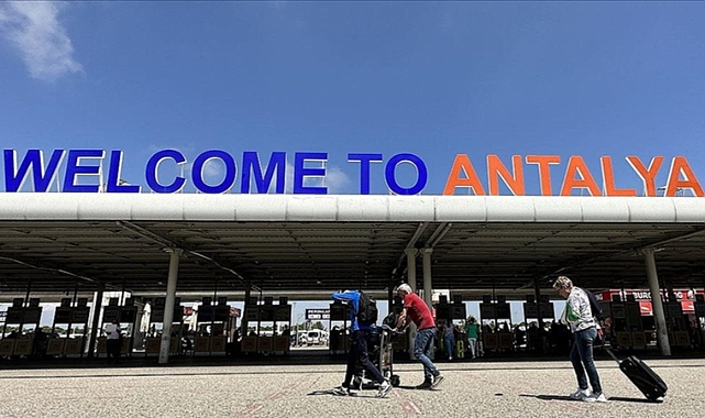 Antalya'ya rekor turist