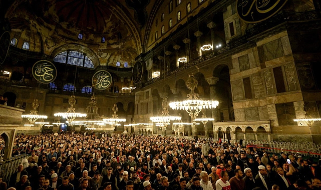 Ayasofya 3 yılda yaklaşık 21 milyon ziyaretçiyi ağırladı