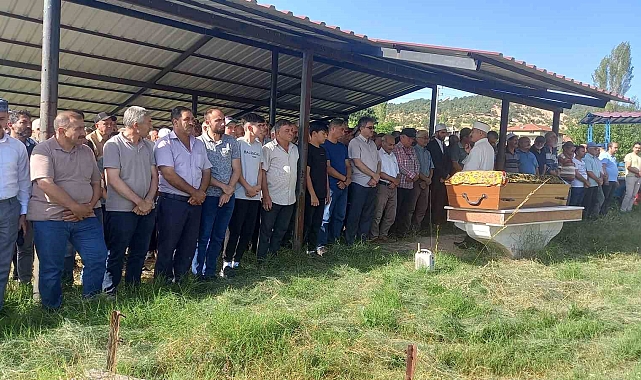 Buzulda kaybolan Hakime Koç'un cenazesi memleketi Kütahya'da toprağa verildi