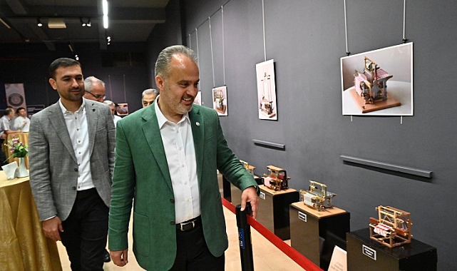 Dünyanın en küçük dokuma tezgahları Bursa'da