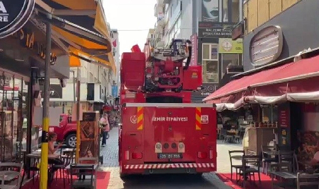 İzmir'de otelde yangın: 5 kişi dumandan etkilendi