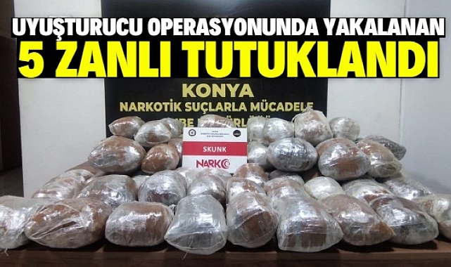 Konya’da bir minibüsten paket paket uyuşturucu çıktı