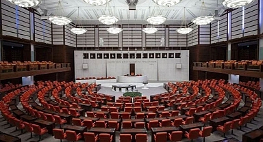 Memurlara ve emeklilere ne kadar zam yapılacak? Gözler torba kanun teklifinde…