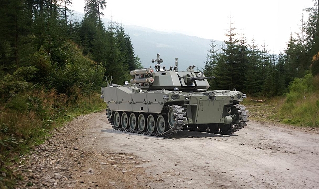 Otokar, Türkiye'nin ilk ağır sınıf paletli insansız zırhlı aracını tanıttı