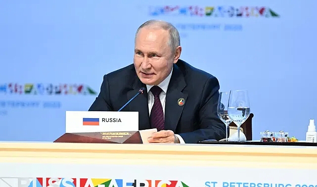 Putin: Afrika liderleriyle Ukrayna'yla ilgili verimli bir görüşme gerçekleştirdik