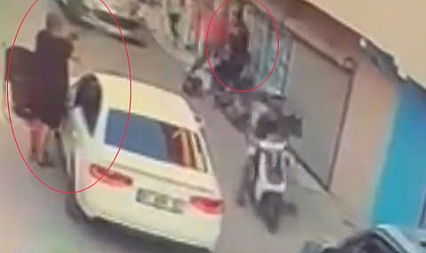 'Ses' yüzünden husumetli iki komşusunu pompalıyla öldürüp, intihar etti