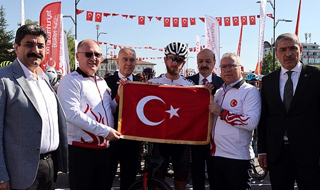 100. Yıl Cumhuriyet Bisiklet Turu Sivas'ta başladı