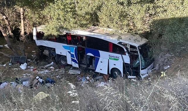 12 kişinin öldüğü otobüs kazasının nedeni şoförün kalp krizi geçirmesiymiş