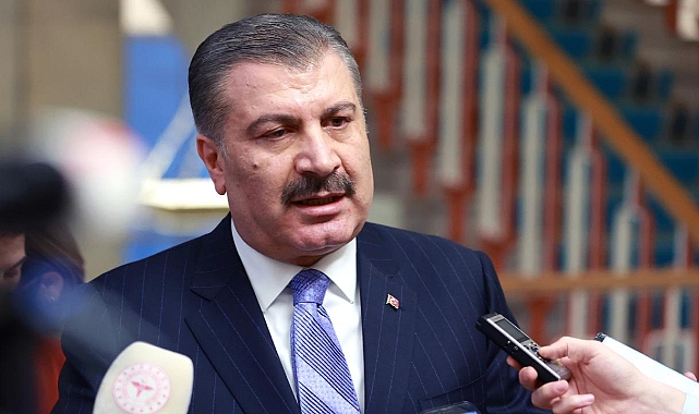 Bakan Koca: 18 yaşından küçüklere cinsiyet değiştirme işlemleri kabul edilemez