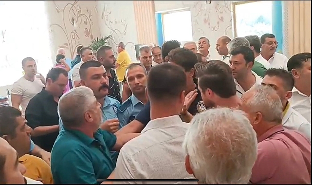 Belediye Meclisi'nde tartışma başladı, yumruklar konuştu