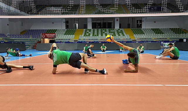 Bursa Büyükşehir Belediyespor çalışmalara başladı