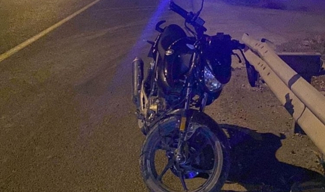 Bursa'da devrilen motosikletin sürücüsü yaralandı, arkadaşı öldü
