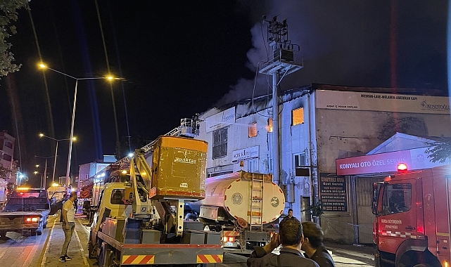 Bursa'da ahşap kapı fabrikasında çıkan yangın kontrol altına alındı