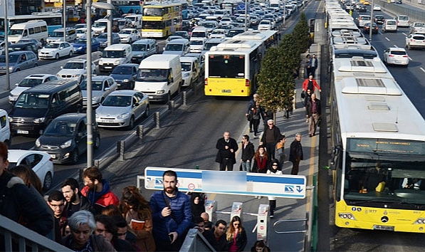 İstanbul'da toplu taşımaya yüzde 51.5 zam: Taksi ücretleri de arttı