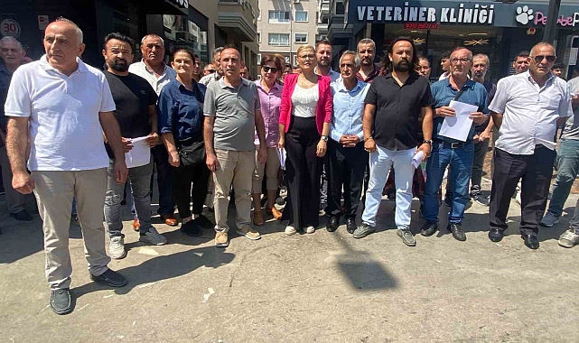 İYİ Parti İzmir'de istifa depremi yaşandı