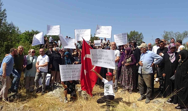 Köy sakinleri eylem yaptı...Köylerinde mermer ocağı istemiyorlar