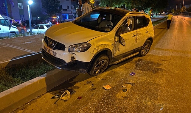 Otomobil binanın otoparkına düştü