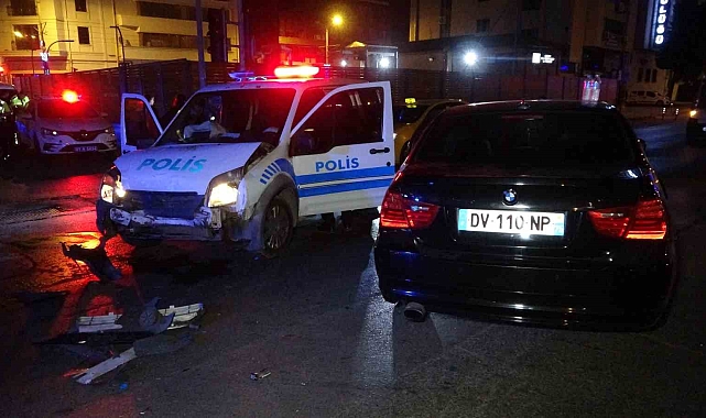 Polis aracı kaza yaptı, yaralılar var