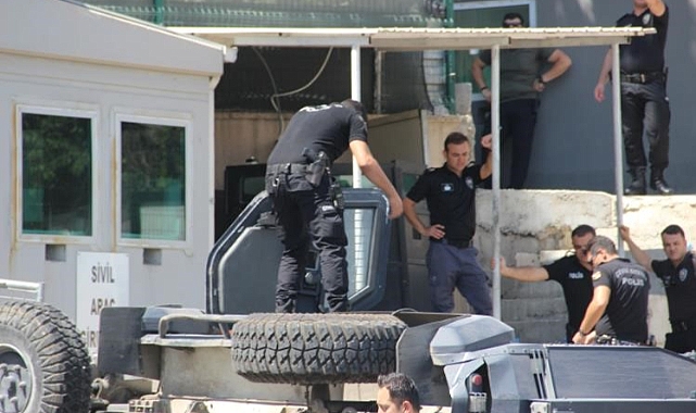 Şanlıurfa’da zırhlı polis aracı devrildi: 1 şehit