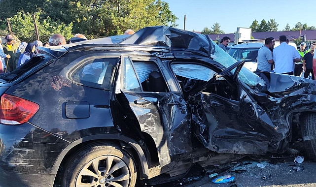Sivas'ta cip tırla çarpıştı: 1 ölü, 3 yaralı