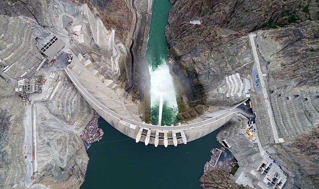 Yusufeli Barajı’nda elektrik üretimi için geri sayıma başlandı